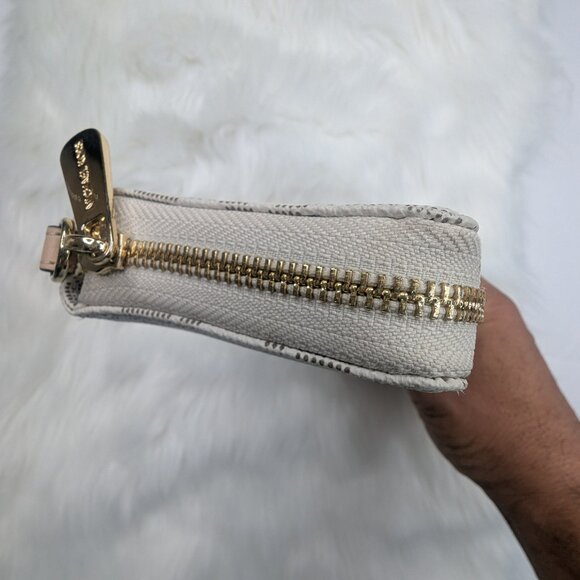 Michael Kors Jet Set Travel Continental Zip Around Wallet - Picture 4 of 14